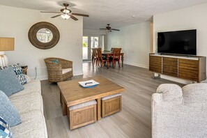 Interior - Fish, Swim & Boat: Riverfront Port Charlotte Home (Port Charlotte)