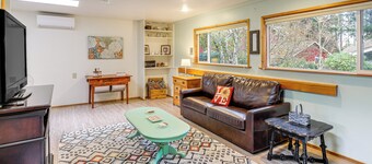 Port Angeles Abode w/ Yard & Guest House!