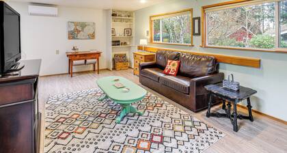 Port Angeles Abode w/ Yard & Guest House!