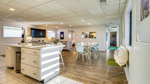 Interior - Between Restaurant & Brewery! Chic Perrysburg Apt (Perrysburg)