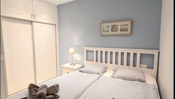 2 chambres, fer et planche Ă repasser, Wi-Fi, draps fournis