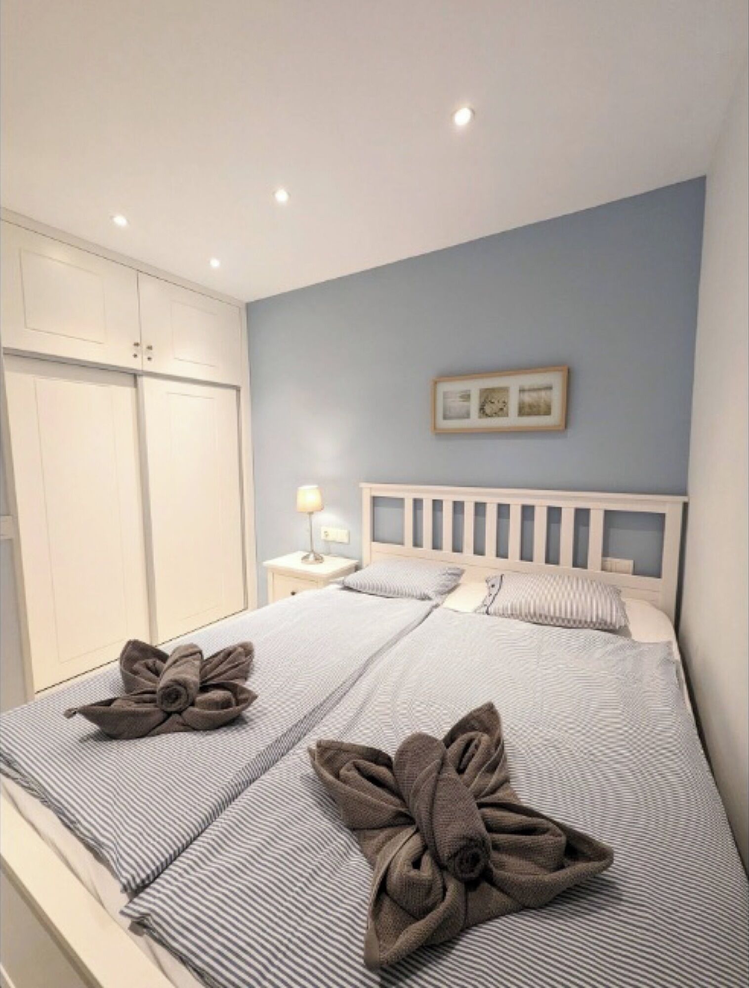 2 slaapkamers, een strijkplank/strijkijzer, wifi, beddengoed