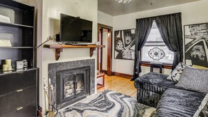 Hús (4 Bedrooms) | Að innan