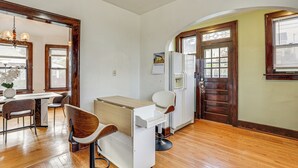 Hús (4 Bedrooms) | Að innan