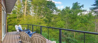 9 Mi to Hickory Ski Center: Wooded Warrensburg Gem