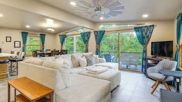 House (3 Bedrooms) | Front of property