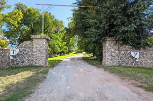 House (3 Bedrooms) | Front of property