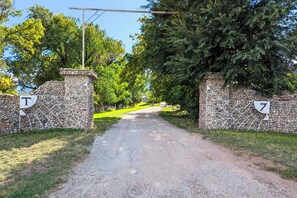 House (3 Bedrooms) | Front of property