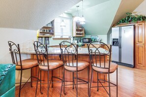 Apartment (1 Bedroom) | Interior - Near Hiking & Biking: Pet-friendly Rogers Getaway! (Rogers)