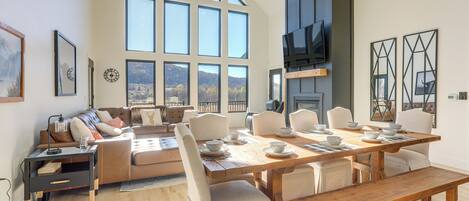 House (5 Bedrooms) | Front of property