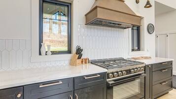 Maison (5 Bedrooms) | Intérieur