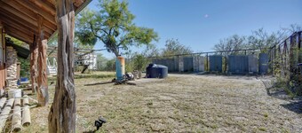 6 ไมล์ถึงลาฟลินแอร์ฟอร์ซเบส: สตูดิโอสุดอบอ ุ่นพร้อมสนามส่วนตัว