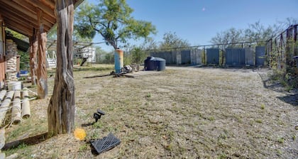 6 Mi to Laughlin Afb: Cozy Studio w/ Private Yard