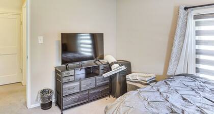 Cozy Home 4 Mi to YSU Campus: Penguins Welcome!