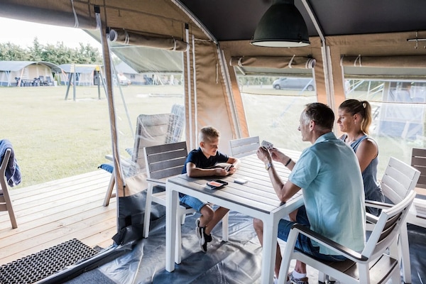 Camping Gritt - Lodge de Luxe - dining room