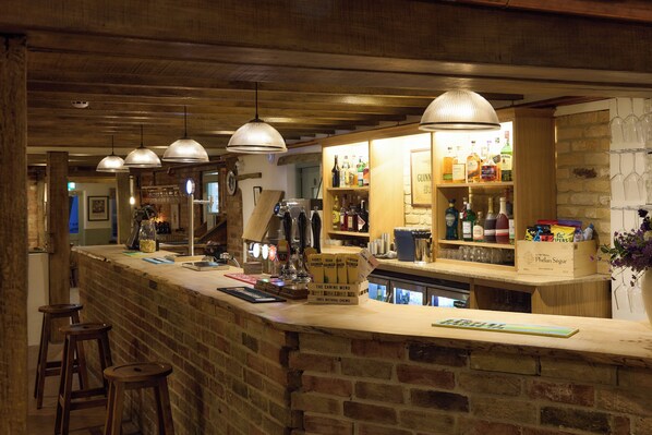 Breakfast, lunch and dinner served - The Bat and Ball Cuddesdon (Oxford)