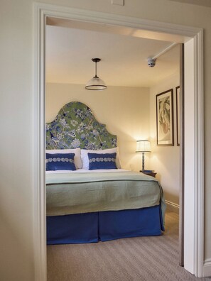 Suite, 1 King Bed with Sofa bed, Non Smoking, Bathtub | Iron/ironing board, free WiFi - The Bat and Ball Cuddesdon (Oxford)