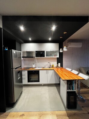 Private kitchen - Design apartment in historic district with river view (Montevideo)