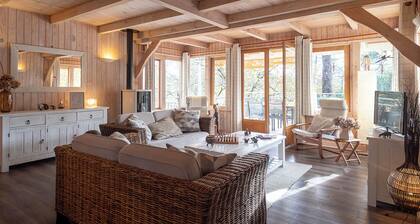 Charming all-wood villa with heated pool -4 bedrooms -3 bathrooms