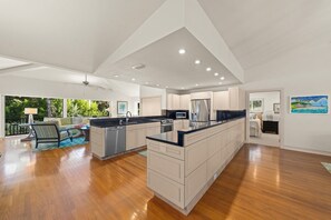 Fridge, microwave, oven, stovetop - Slice of Paradise: Exquisite, Pet-Friendly Island Retreat w/ Pool! (Sanibel)