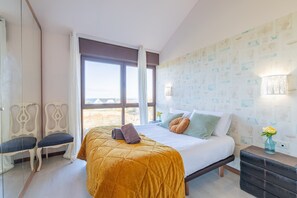 4 quartos, ferros/tábuas de passar roupa, Wi-Fi, roupa de cama