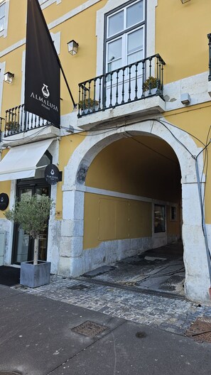 House | 2 bedrooms - Lisbon Alfama Charming Apartment (Lisbon)
