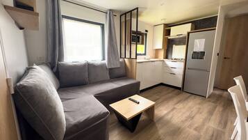 Premium Cottage, 4 Bedrooms | Living area