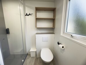 Casa de campo Premium, 1 habitación, Aire acondicionado | Baño | Ducha, toallas y papel higiénico