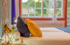 5 slaapkamers, een strijkplank/strijkijzer, wifi, beddengoed