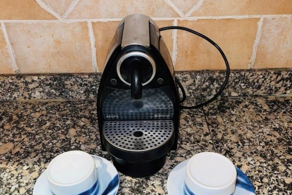 Kaffe og/eller kaffemaskine