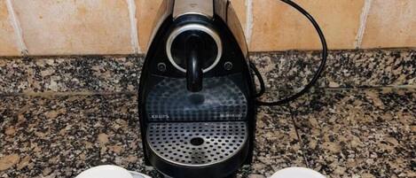 Kaffe og/eller kaffemaskine