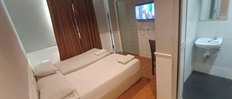 Standard Double Room | Free WiFi