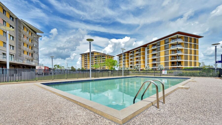 Zen Paradiso Harbour View Pool Balcony