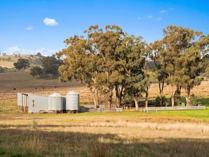 Miscellaneous - Country Homestead in Avenel (Avenel)