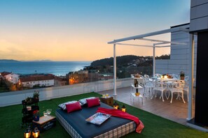 تناول الطعام بالخارج