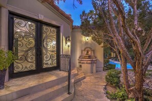 Exterior detail - Luxury Golf Villa w Views, Pool & Spa Near Strip (Henderson)