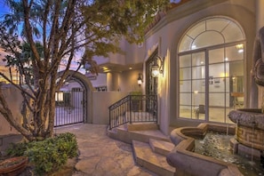 Spa - Luxury Golf Villa w Views, Pool & Spa Near Strip (Henderson)