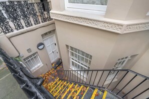 Property grounds - Comfort Studio by Harrods (Greater London)