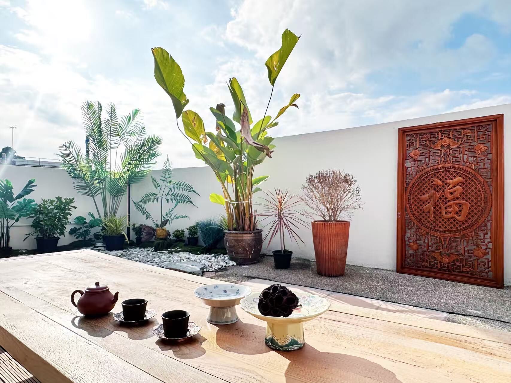 Luxury Double Room, Garden View | Desk, laptop workspace, blackout drapes, soundproofing