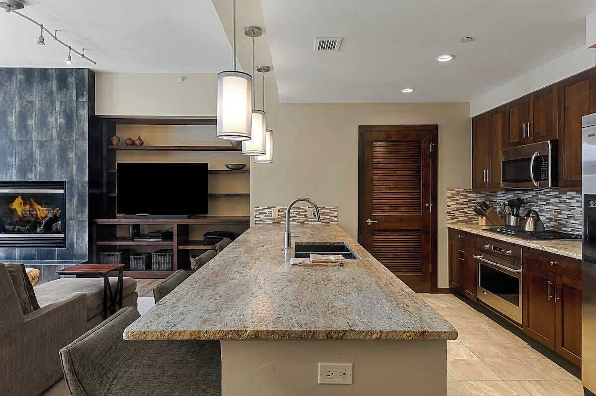 冰箱、微波炉、烤箱、炉灶