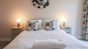 2 bedrooms, individually decorated, individually furnished, free WiFi