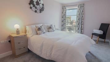 2 bedrooms, individually decorated, individually furnished, free WiFi