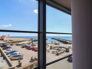 Interior - 36 Quay West Apartments (Bridport)