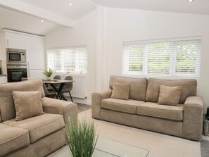 Living area - Mere Brook Lodge (Windermere)