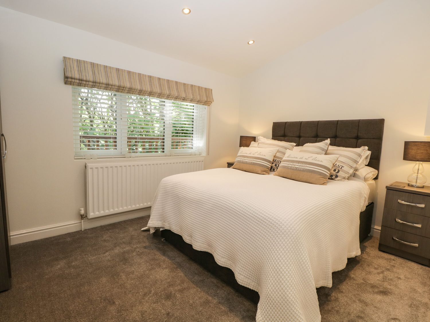 2 bedrooms, individually decorated, individually furnished, free WiFi