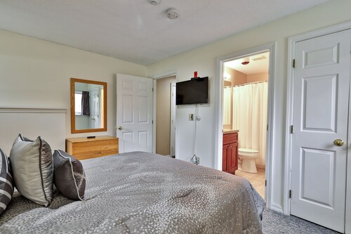 Pico Mountain Condo F106 3 Bedroom Home