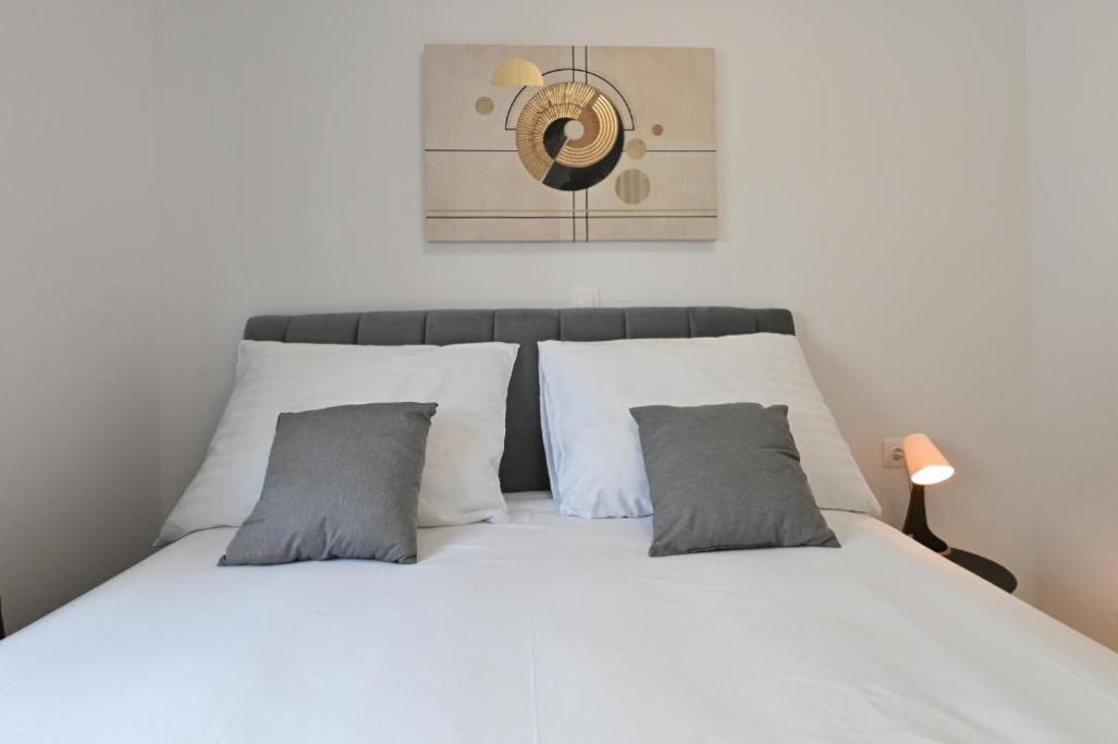 2 habitaciones y caja de seguridad en la habitación 