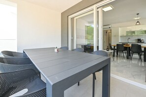 Dining - Two-bedroom apartment Break B for 7 (Novalja)