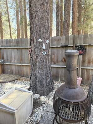House, 3 Bedrooms | Property grounds - Cyh0822 - Pinter Pines Retreat 3 Bedroom Home (South Lake Tahoe)