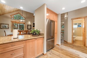 Maison, 3 chambres | Intérieur